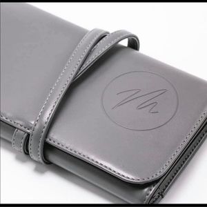 NEW! Maskcara Beauty / SEINT Brush case holder